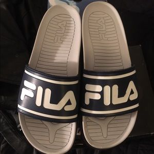 FILA SLIDES